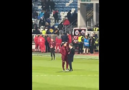 Turqit nisin me ankesa: Kenan Yildizit nuk i pëlqen bari (VIDEO)