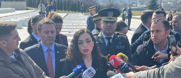 Vjosa Osmani: Prekazi na përkujton se liria është amanet që duhet ta ruajmë me çdo kusht