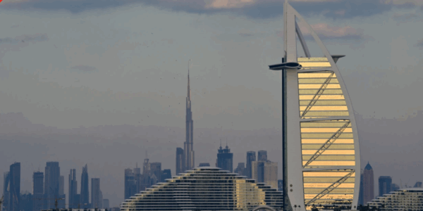 Ambasada e Kosovës në Abu Dhabi me njoftim të ri për kosovarët e bllokuar në Emirate