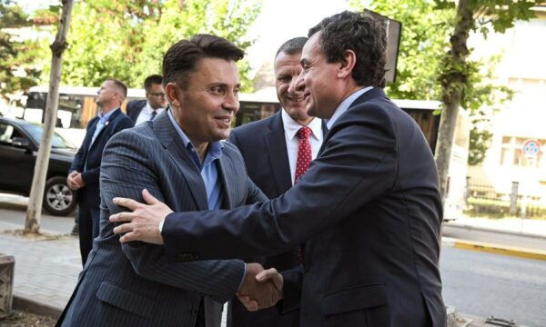 Deputeti i VV nuk e mohon se Kurti i tha Rashiqit  do e bëj për ty  kur ia transferoi 24 hektarët Manastirit   kështu e arsyeton