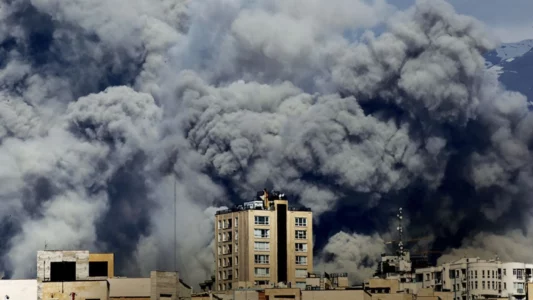 Teherani godet Abu Dhabin dhe ambasadën amerikane në Irak