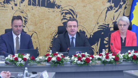 Kurti në përvjetorin e Epopesë së UÇK-së: Familja Jashari luftoi deri në fund për liri