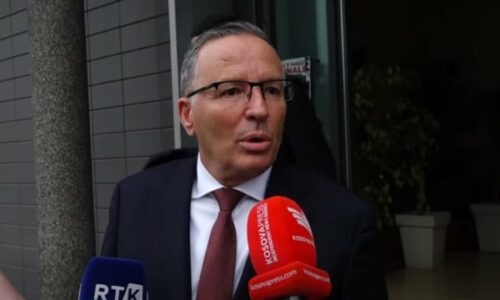 Bedri Hamza del nga Kuvendi: S’jam takuar me Kurtin, s’kemi njoftim për seancë