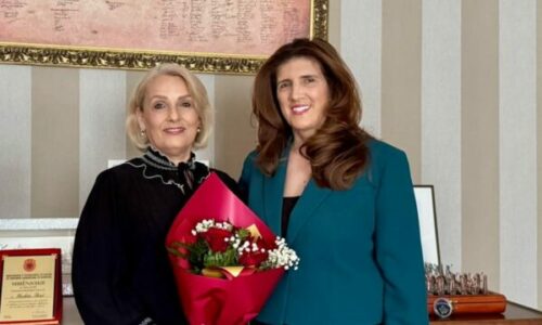 Musliu viziton gruan e ish-presidentit Thaçi për 8 Mars: Kujtuam sakrificat dhe guximin e grave shqiptare