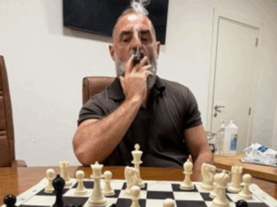 FOTOT: Opozitarë, argëtohuni me këto perla të njeriut që e ka rrëzuar Edi Ramën