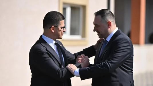 Prezantohet ministri i ri i Mbrojtjes, Vengu: Shqipëria, në duar të sigurta!