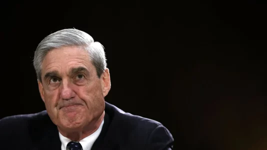 Vdes ish-shefi i FBI-së, Robert Mueller