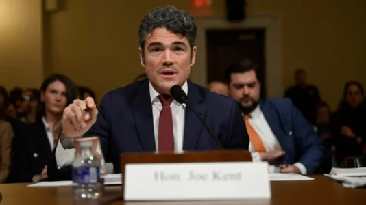 FBI heton aleatin e Trumpit që dha dorëheqje për për shkak të luftës në Iran