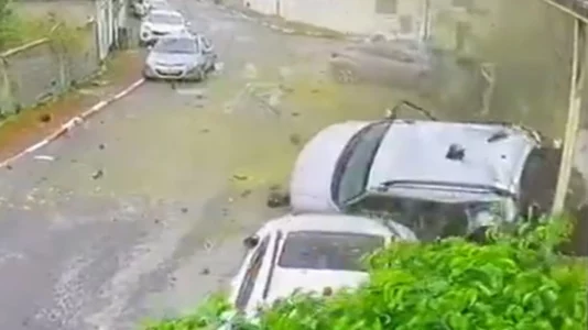 Irani godet me bombë thërrmuese Kafr Qasimin në Izrael