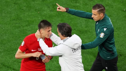 Frikë nga Kosova? Vincenzo krijon një plan të veçantë për Arda Gulerin, i jep rol të ri kundër “Dardanëve”