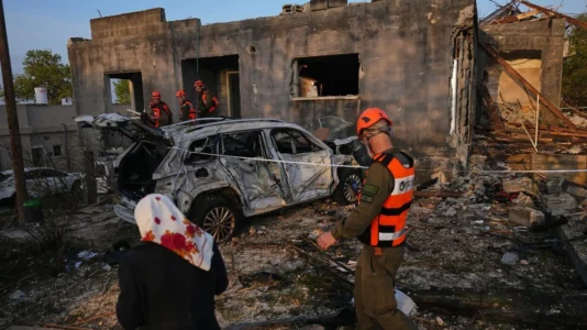 Irani sulmon veriun e Izraelit, rreth 60 të lënduar