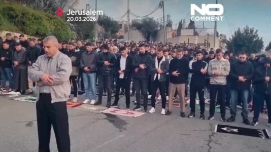 Tension gjatë faljes së Bajramit në Jerusalem, forcat izraelite përdorin gaz lotsjellës