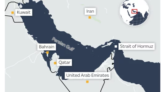 Trump është i gatshëm t’i japë fund luftës ‘pa rihapur Ngushticën e Hormuzit’