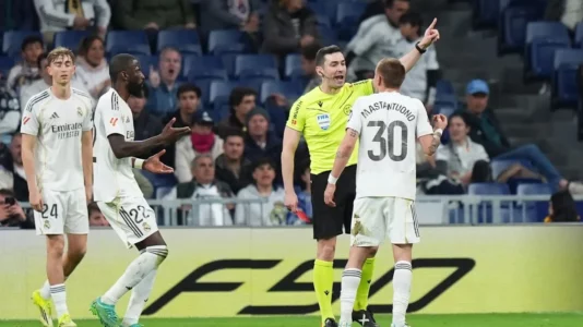 Gjyqtari konfirmon arsyen pse e ndëshkoi Mastantuonon direkt me karton të kuq