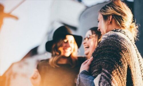 Publikohet raporti i ri, këto janë 10 vendet më të lumtura në botë, ja ku rënditet Kosova