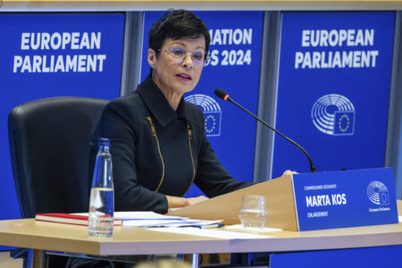 Zhvillimet politike, Marta Kos shtyn vizitën në Kosovë