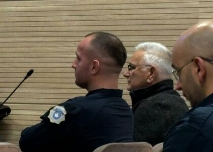 “Momir Pantiqin e kam pa në kodër”, dëshmitari rrëfen si u plaçkitën, maltretuan dhe u dëbuan nga shtëpitë e tyre