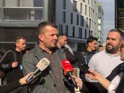 Punëtorët e “Prishtina Parkingut” protestojnë për të tretën herë