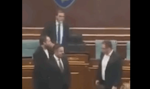 “Hup, laper” – Përplasje e ashpër mes Besian Mustafës (LDK) dhe Egzon Azemit (VV)