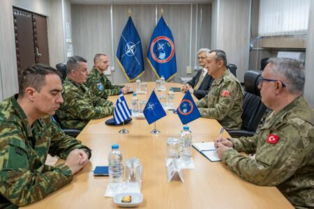 Ulutaş priti në takim gjeneralin grek, KFOR-i vlerëson kontributin e Greqisë dhe riafirmon sigurinë në Kosovë
