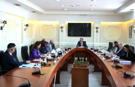 Të premten seancë plenare, këto janë pikat e rendit të ditës