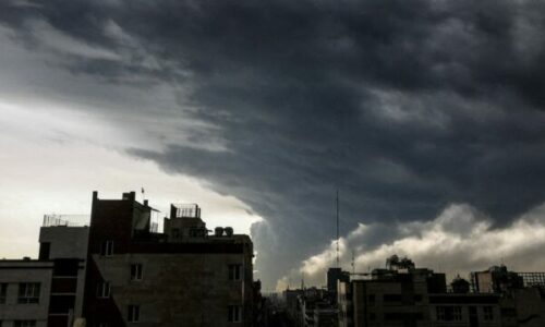 Irani synon ta rikthejë shumicën e kapacitetit të rafinimit të naftës brenda dy muajve