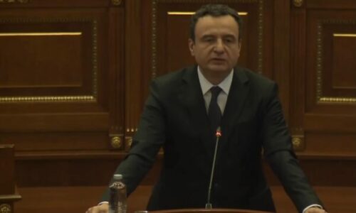 Kurti s’flet për skandalin e Gashit, i “gjuhet” mediave: Manipulimi po vjen nga armiqtë tanë përmes argatëve të tyre në Kosovë