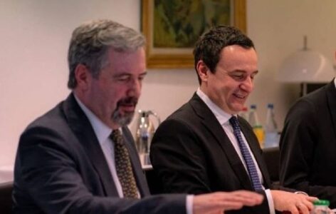 Kurti emëron ambasadorin Bajrami si kryenegociator në dialogun me Serbinë