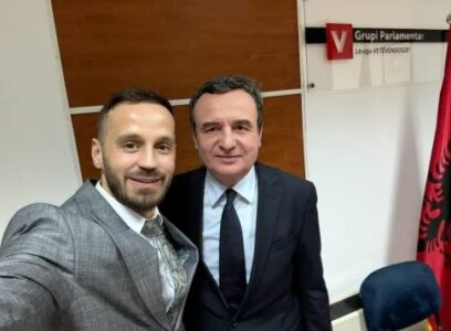 Xhaxhai i Fatos Gecit: Ky është deputeti i VV-së që ia shkroi fjalimin nipit tim