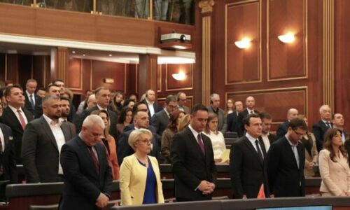 Afati kushtetues po afrohet, deputeti i VV-së: S’i kemi votat për presidentin