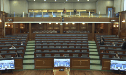 Seanca për çmimet e naftës, askush prej Qeverisë dhe deputetëve të VV-së nuk kthehet në Kuvend pas pauzës