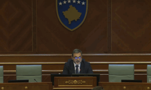 Goles i bie barra ta arsyetojë partinë për mungesën në seancë: S’është fer të tërhiqen paralele mes VV-së dhe Listës Serbe