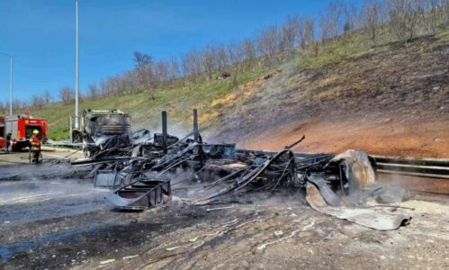 Hapet autoudha Prizren–Prishtinë