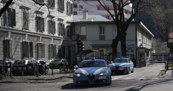 Antimafia italiane shkatërron grupin shqiptar të drogës, 28 persona arrestohen