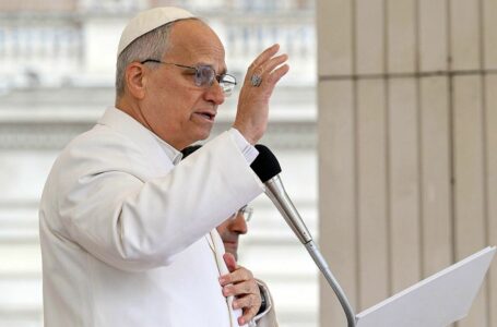 “Nuk dua debat”, Papa Leo: Do të vazhdoj të flas kundër luftës