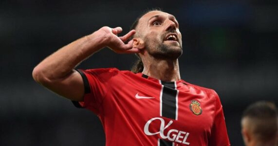 Legjenda e Shqipërisë për Vedat Muriqin: Është sulmuesi shqiptar më i miri gjatë 35 viteve të fundit