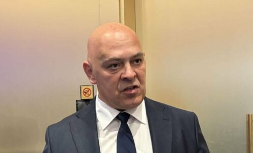 Gjini për Kurtin: I akuzon tjerët për ato që i bën vetë, mashtron çdo ditë – Vartësit e tij si Gërvalla nuk skuqen aspak