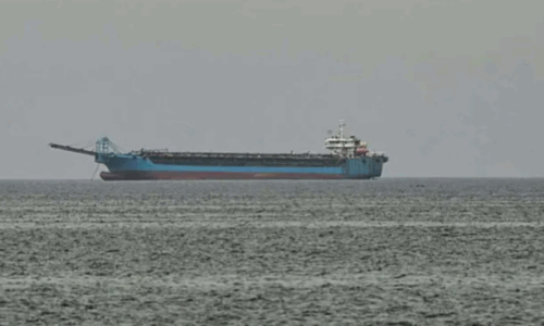 Bllokada e porteve iraniane hyn në fuqi, SHBA: Topi është në fushën e Tehranit