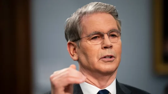 Sanksionet amerikane ndaj naftës rivendosen për të ruajtur ‘presionin maksimal’ mbi Iranin – thotë Sekretari i Thesarit