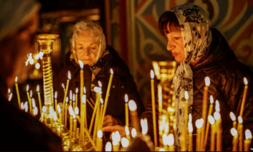 Ukraina dhe Rusia raportojnë për mijëra shkelje të armëpushimit të përkohshëm