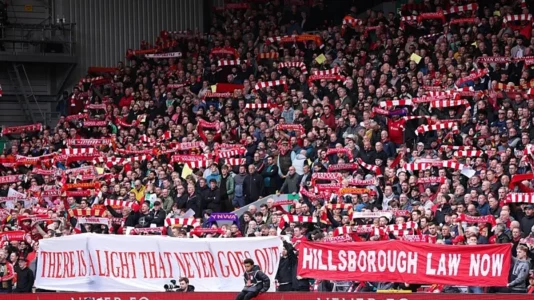Trazirë në Anfield: Tifozët e Liverpoolit marrin vendim radikal përpara ndeshjes kthyese me PSG-në