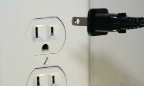 Kursimi i energjisë në Kosovë: Sa kushtojnë pajisjet shtëpiake me tarifa të ulëta dhe të larta